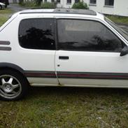 Peugeot 205 gti 1.9