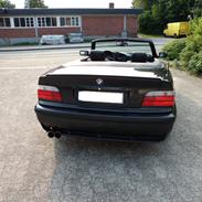 BMW 325i Cabriolet