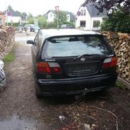 Nissan almera SR 1,6 twincam