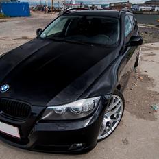 BMW 320d, E91 LCI  -SOLGT-