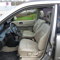 Nissan x-trail 2.5