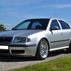 Skoda Octavia 1,9 TDi 110hk Elegance 5d