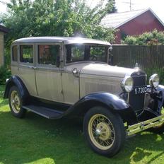 Ford Model A Town Sedan (4-dørs)