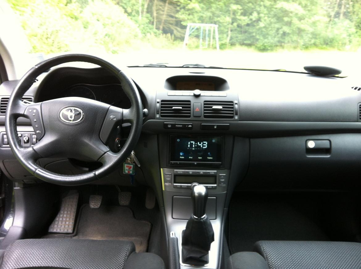 Toyota Avensis ( solgt ) billede 5