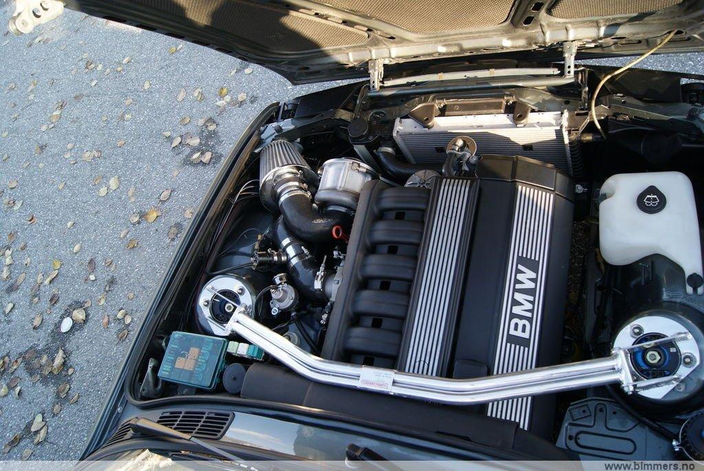 BMW E30 325i 24v Kompressor billede 3