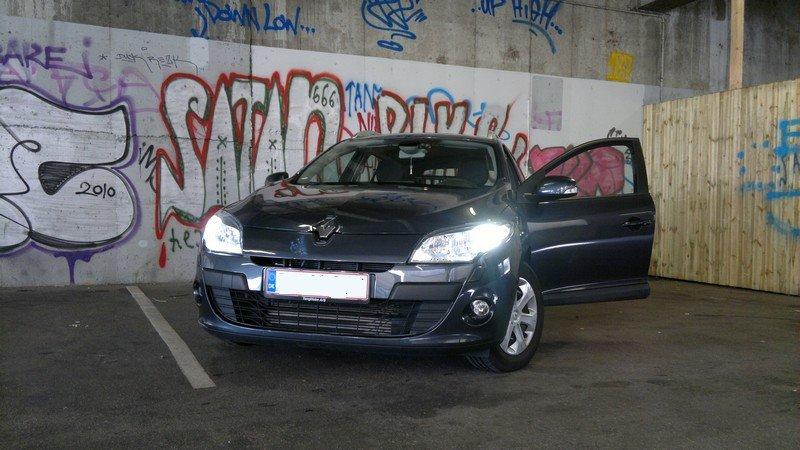 Renault Megane 1,4 TCe Sport Tourer *SOLGT* - LED-kørelys - billedet taget med min Nokia N8 billede 10