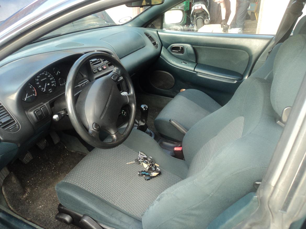 Mazda 323F 1,5 16v GLX (SOLGT) billede 4