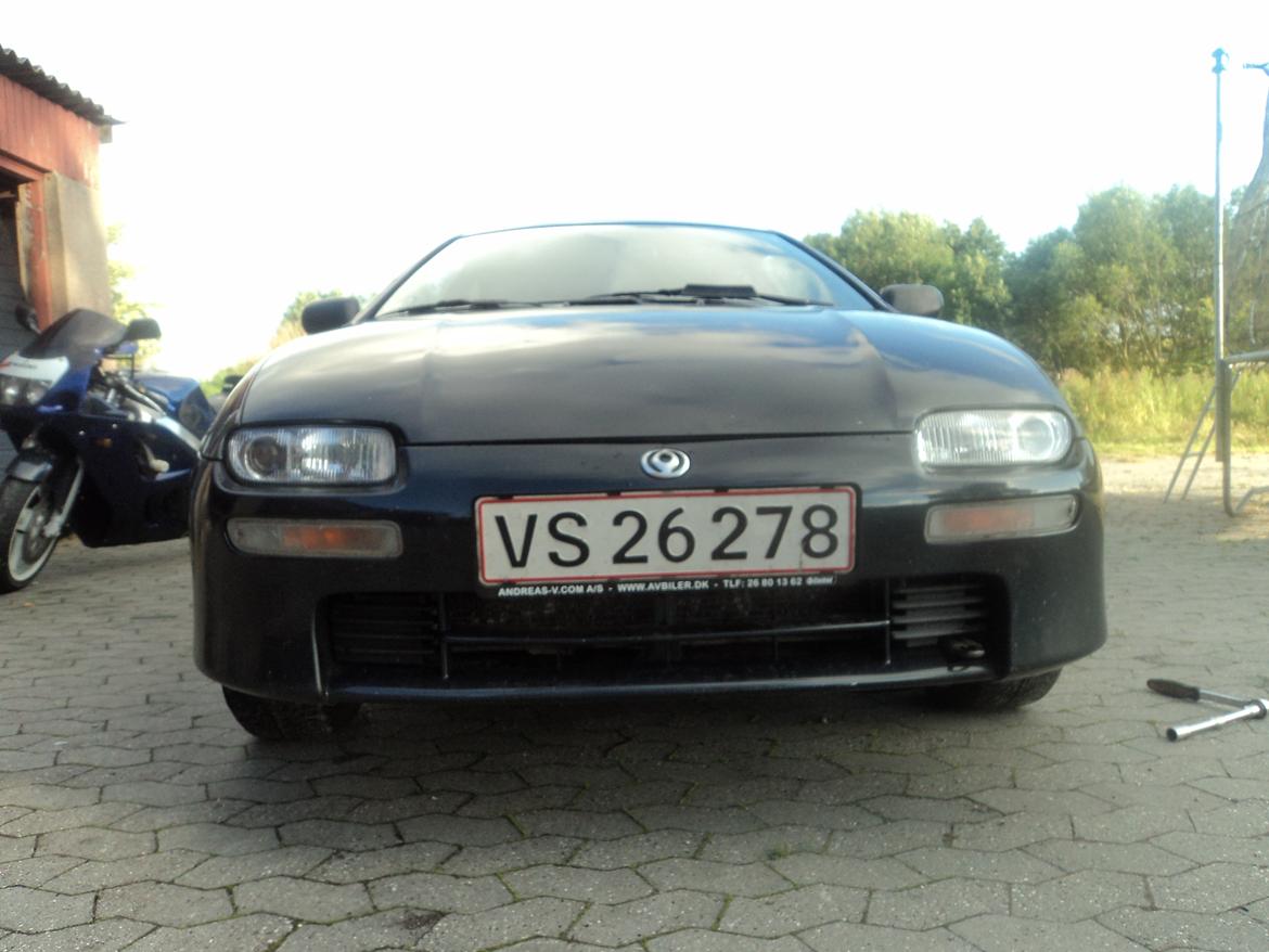 Mazda 323F 1,5 16v GLX (SOLGT) billede 17