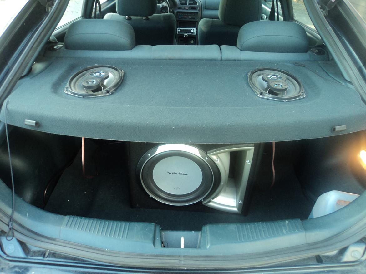 Mazda 323F 1,5 16v GLX (SOLGT) billede 20