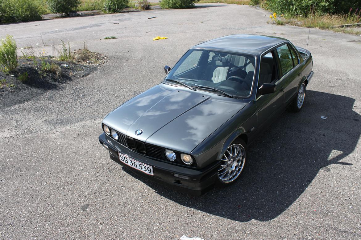 BMW E30 320i Tidl. bil billede 1