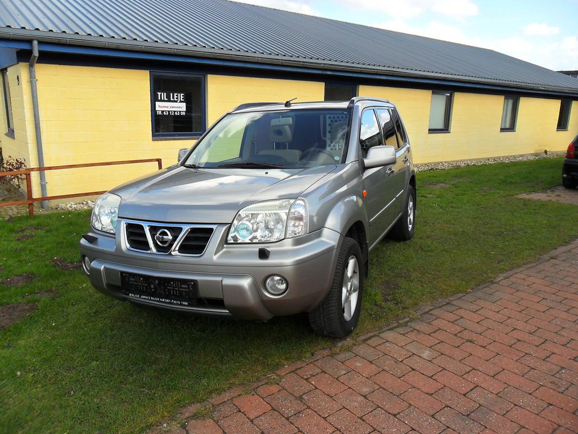 Nissan x-trail 2.5 billede 2