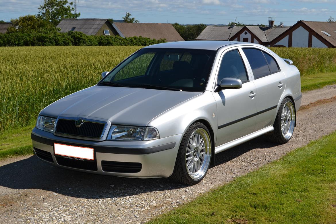 Skoda Octavia 1,9 TDi 110hk Elegance 5d billede 1