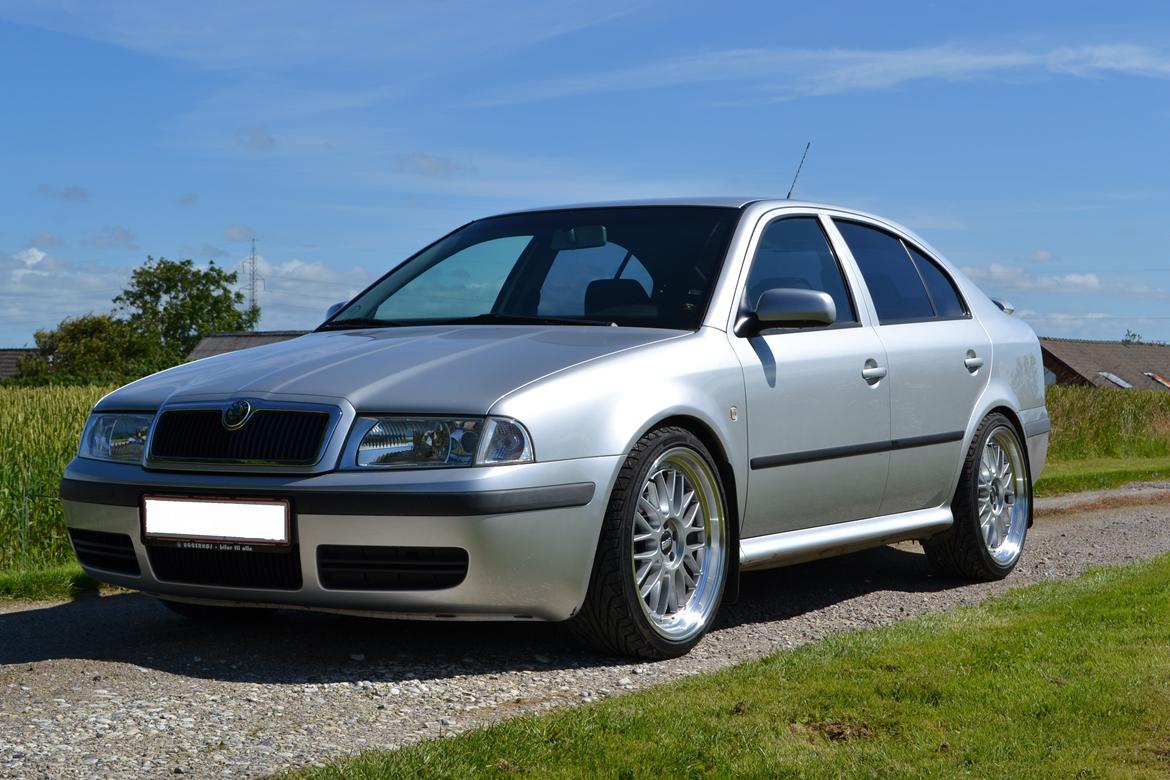 Skoda Octavia 1,9 TDi 110hk Elegance 5d billede 2