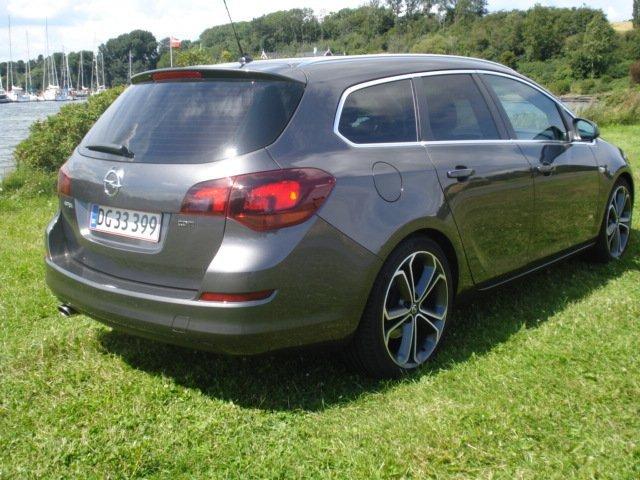 Opel Astra sportstourer Sport. billede 3