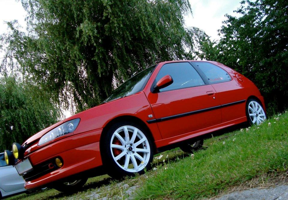 Peugeot 306 Gti-6 - ny vasket og poleret d.22/7
min dejlige kæreste har taget billedet billede 5