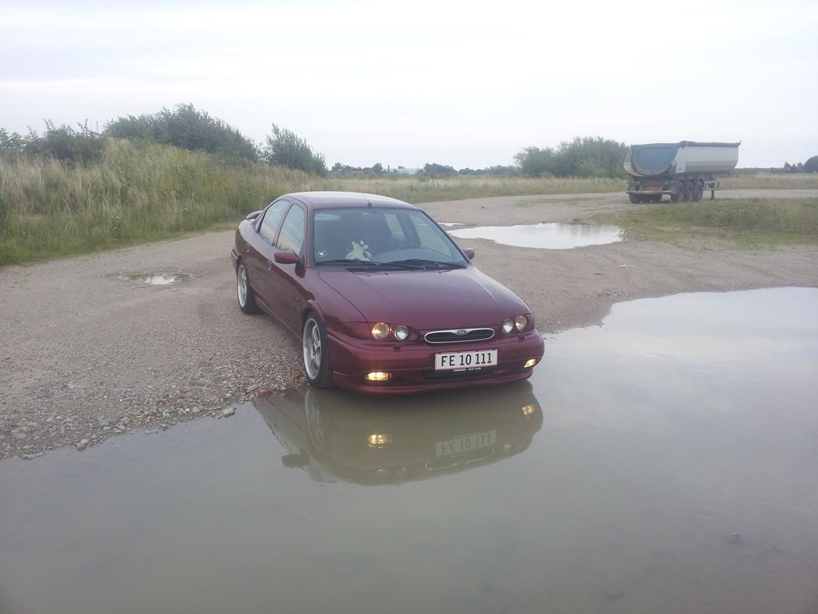 Ford mondeo 2.0 16v billede 1