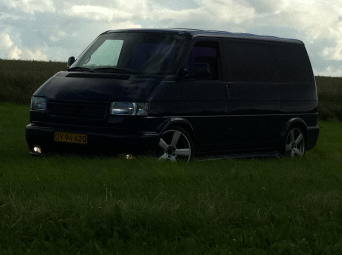 VW Transporter 2,5 TDI billede 4