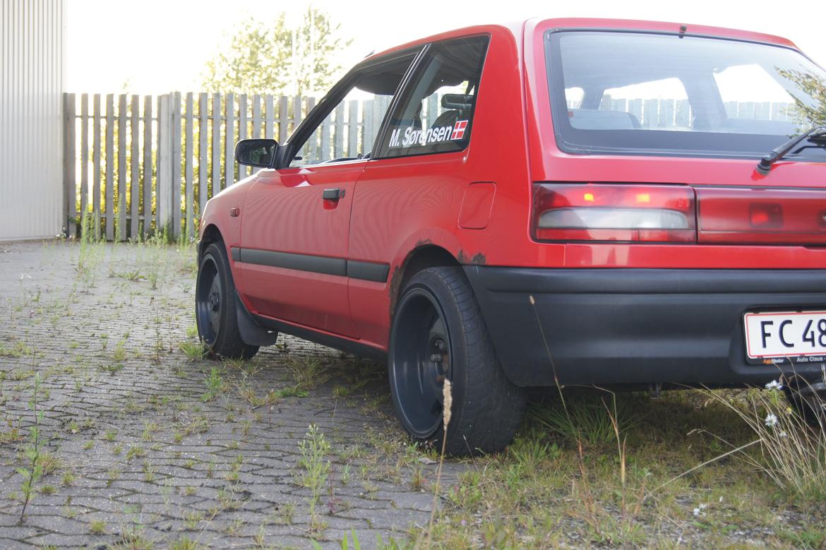 Mazda 323 bg 1.3 billede 2