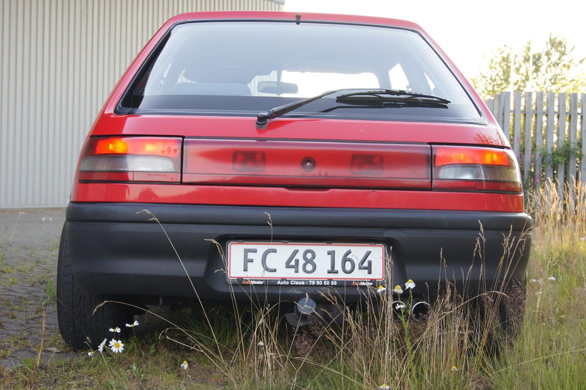 Mazda 323 bg 1.3 billede 4