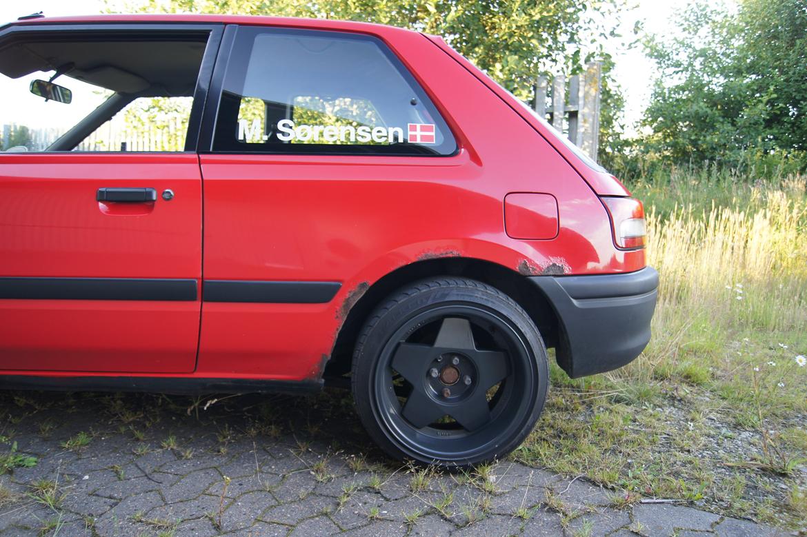 Mazda 323 bg 1.3 billede 6