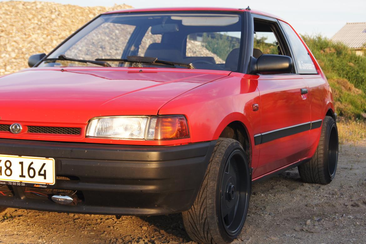 Mazda 323 bg 1.3 billede 8
