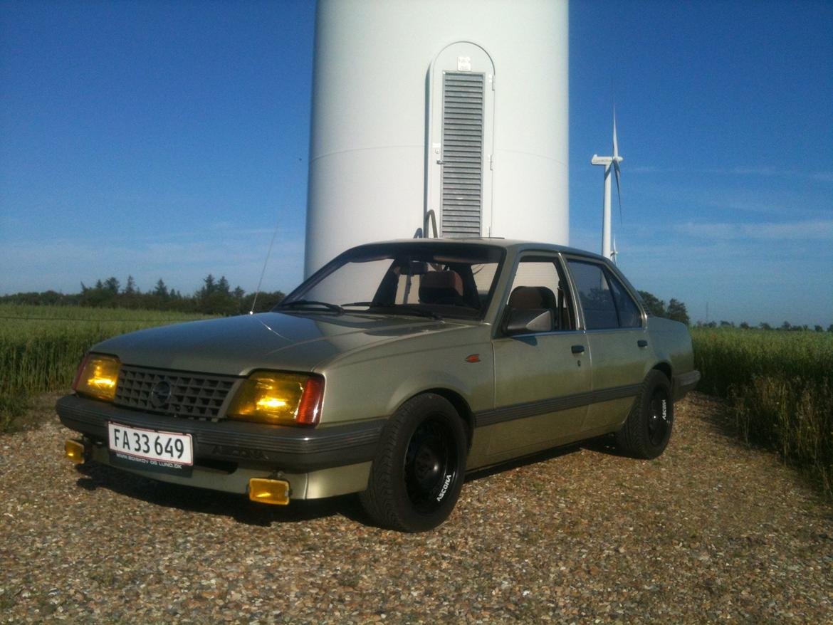 Opel Ascona C 1.6s SOLGT billede 5