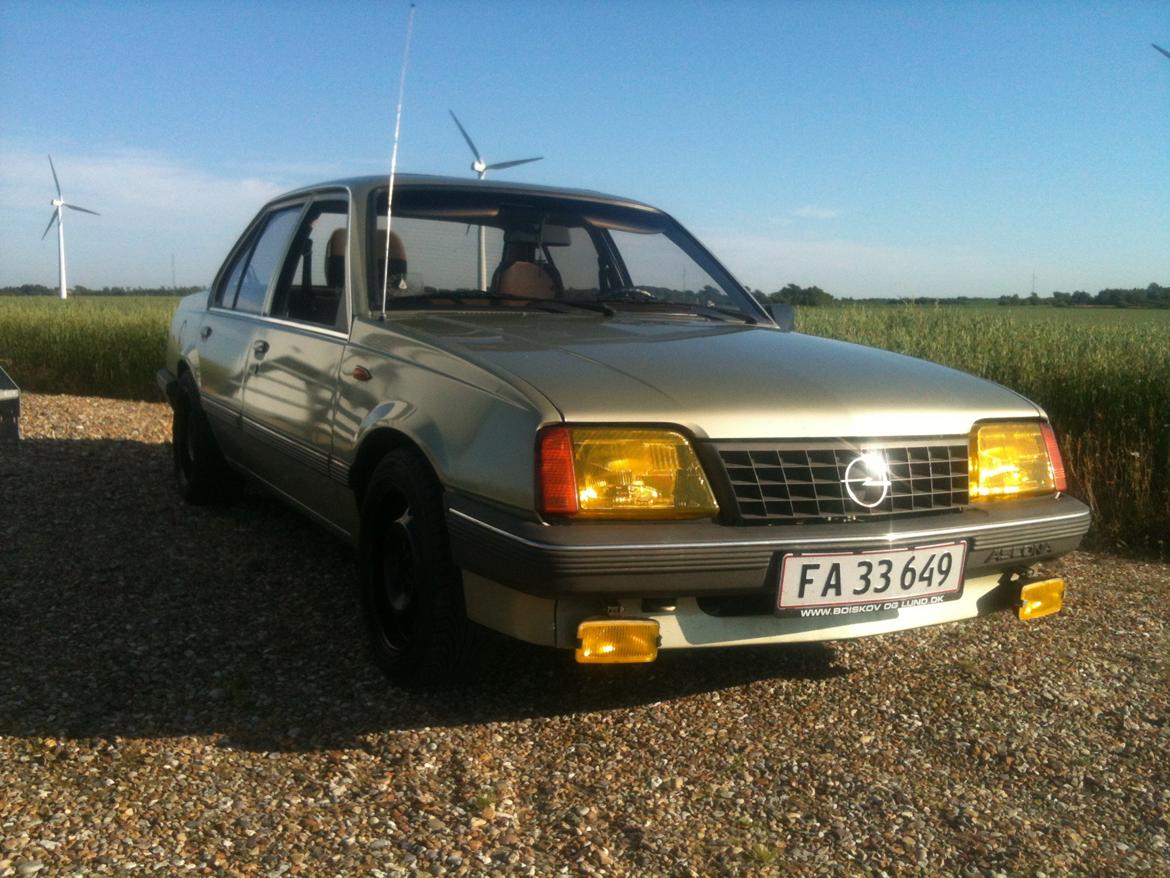 Opel Ascona C 1.6s SOLGT billede 6