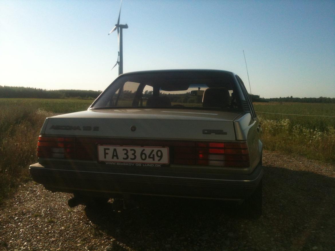 Opel Ascona C 1.6s SOLGT billede 8
