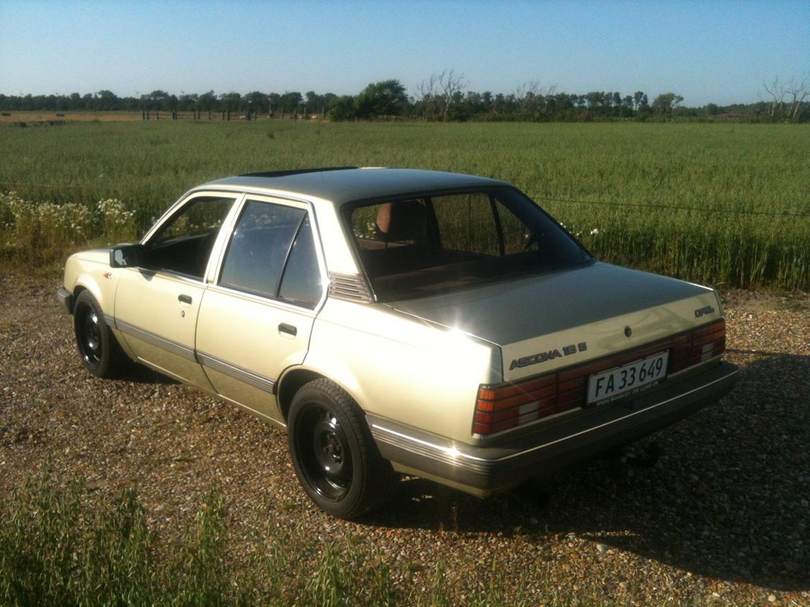 Opel Ascona C 1.6s SOLGT billede 10