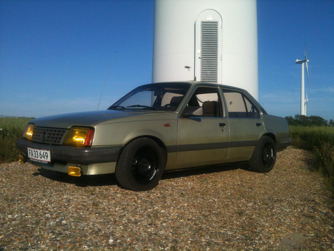 Opel Ascona C 1.6s SOLGT billede 1