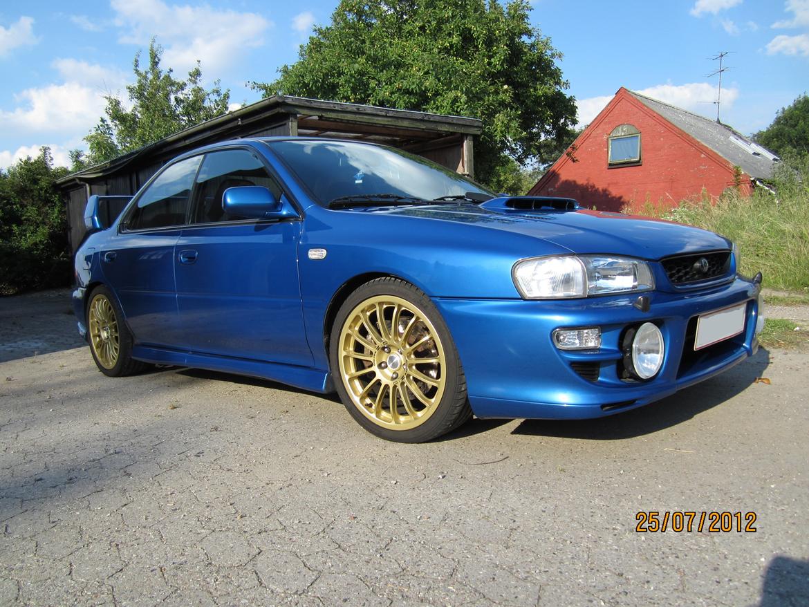 Subaru Impreza 2,0 GT Turbo AWD (GC8) - efter den har fået ny O.Z fæle og komme til jorden. billede 1