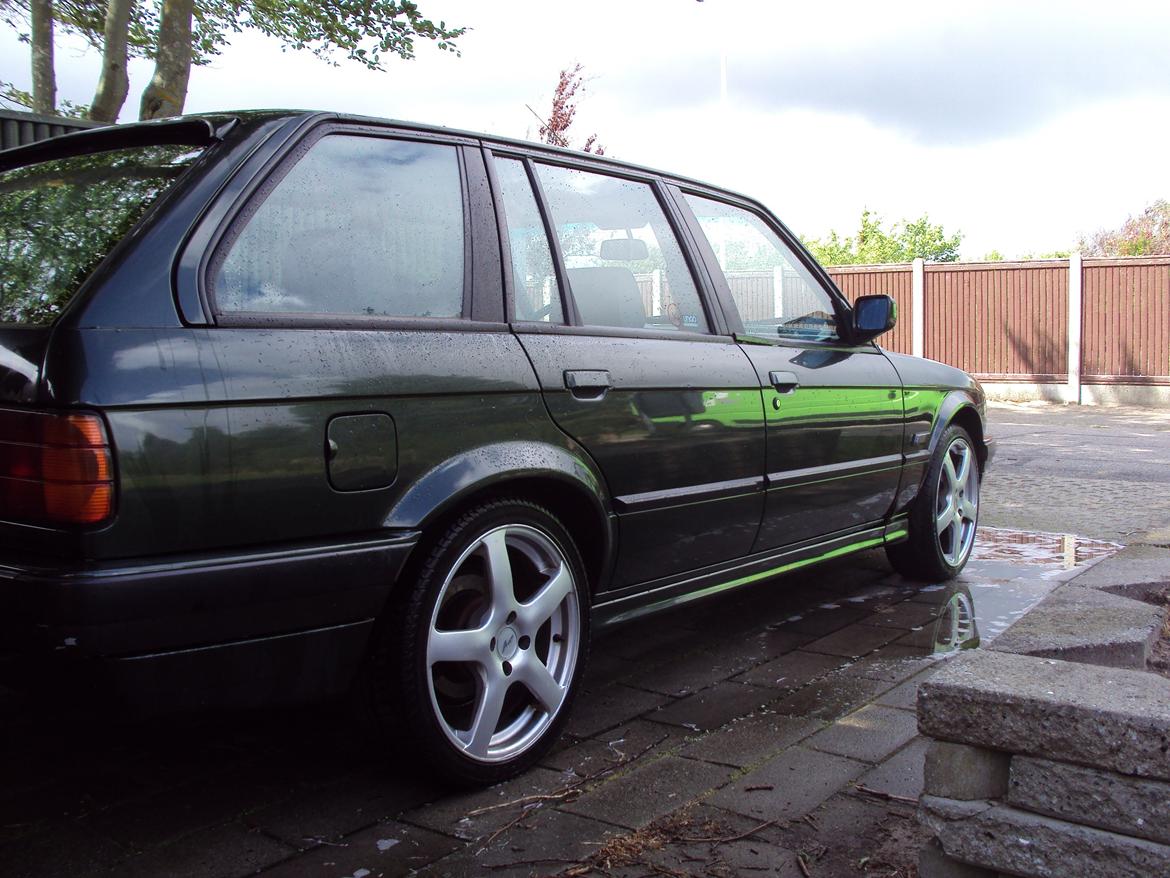 BMW 320i Touring billede 2