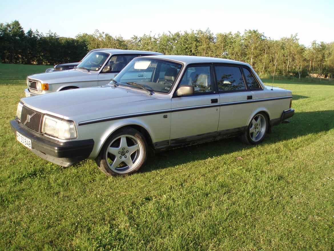 Volvo 240 billede 1