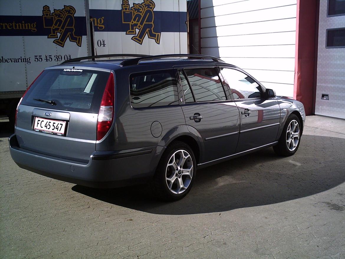 Ford Mondeo Ghia Stc. Solgt billede 4