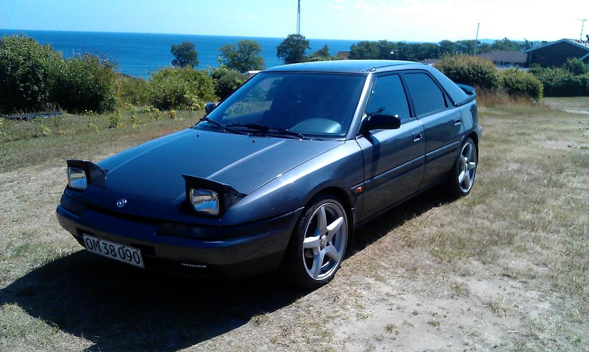 Mazda Astina/"Nice Rider" (323F) - Det er det bedste af de nyeste billeder! billede 1