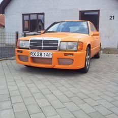Mercedes Benz 190E