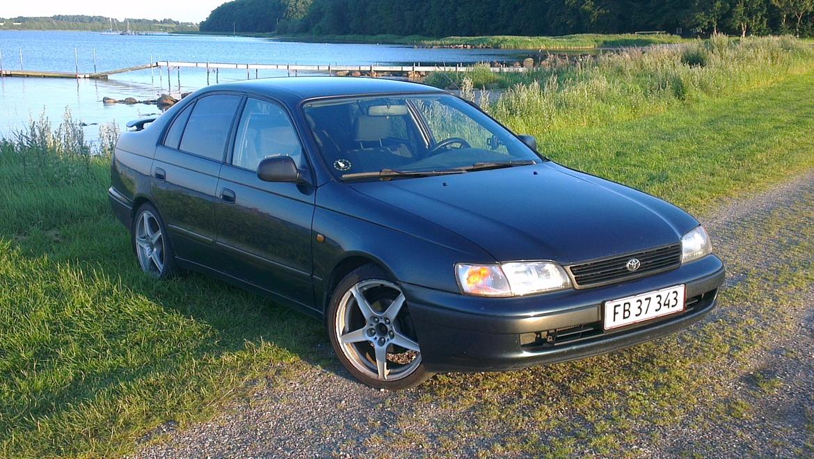 Toyota Carina E billede 2