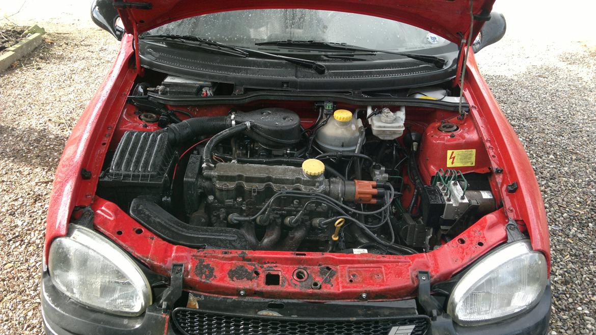Opel Corsa swing Tidl bil - Efter motor vask billede 20