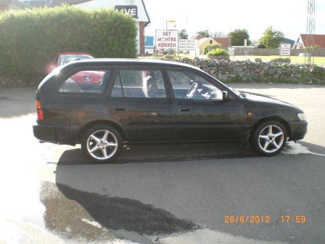 Toyota Corolla van 1,3 billede 2