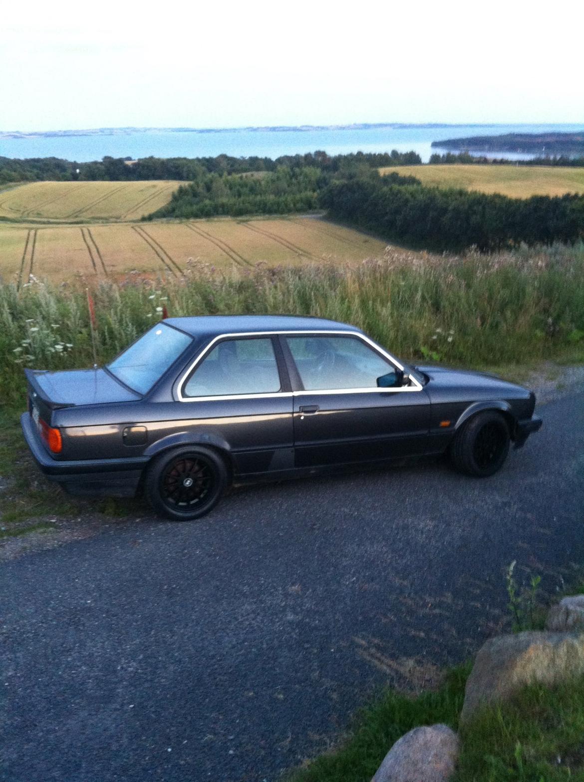 BMW E30 320i billede 3