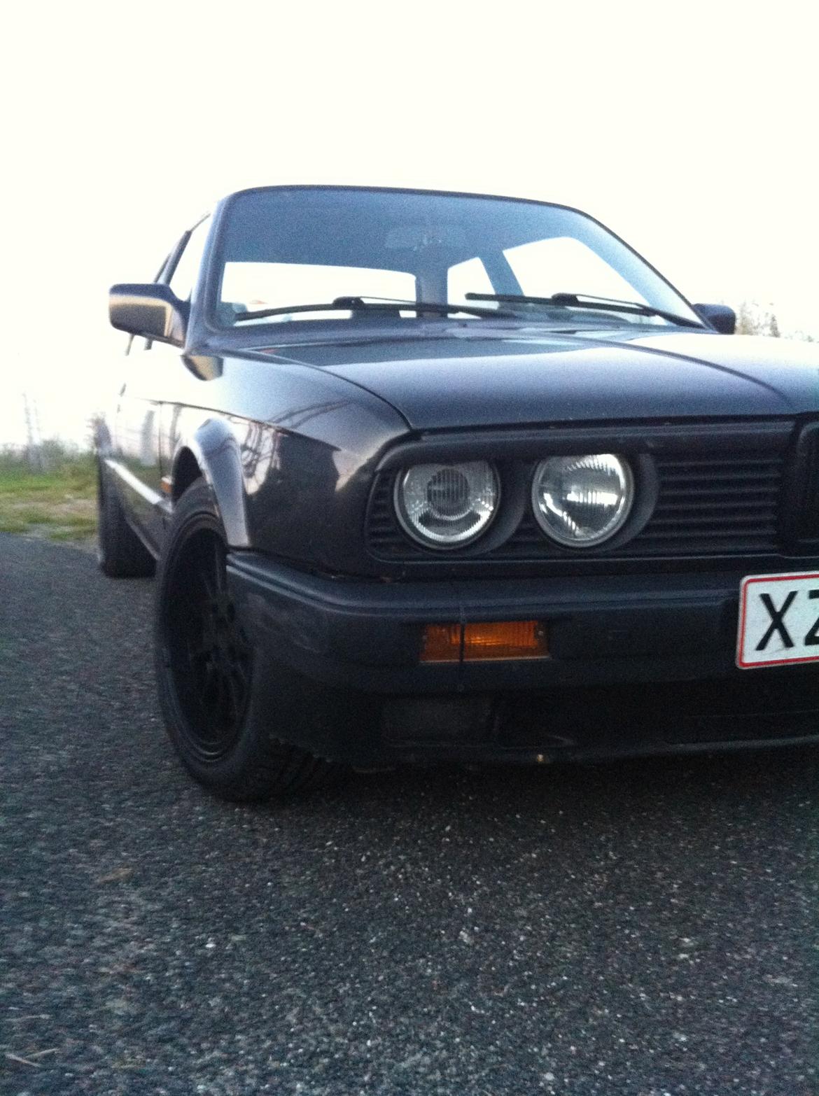 BMW E30 320i billede 4