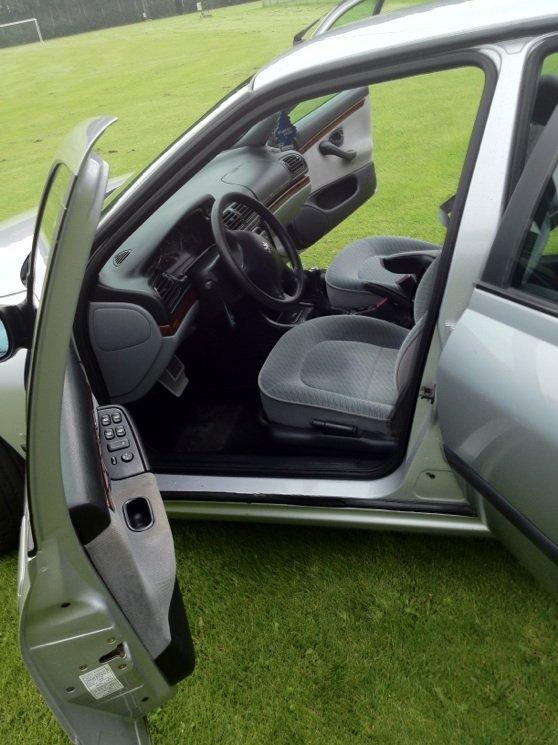 Peugeot 406 3.0 V6 billede 7