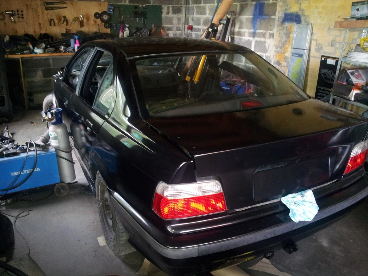 BMW e36 318i Skrot Projektet billede 12