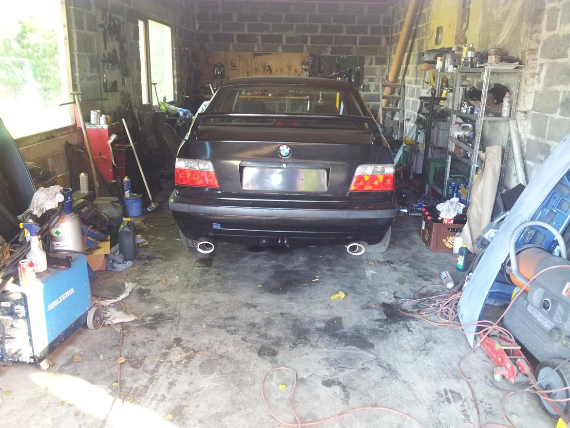 BMW e36 318i Skrot Projektet billede 16