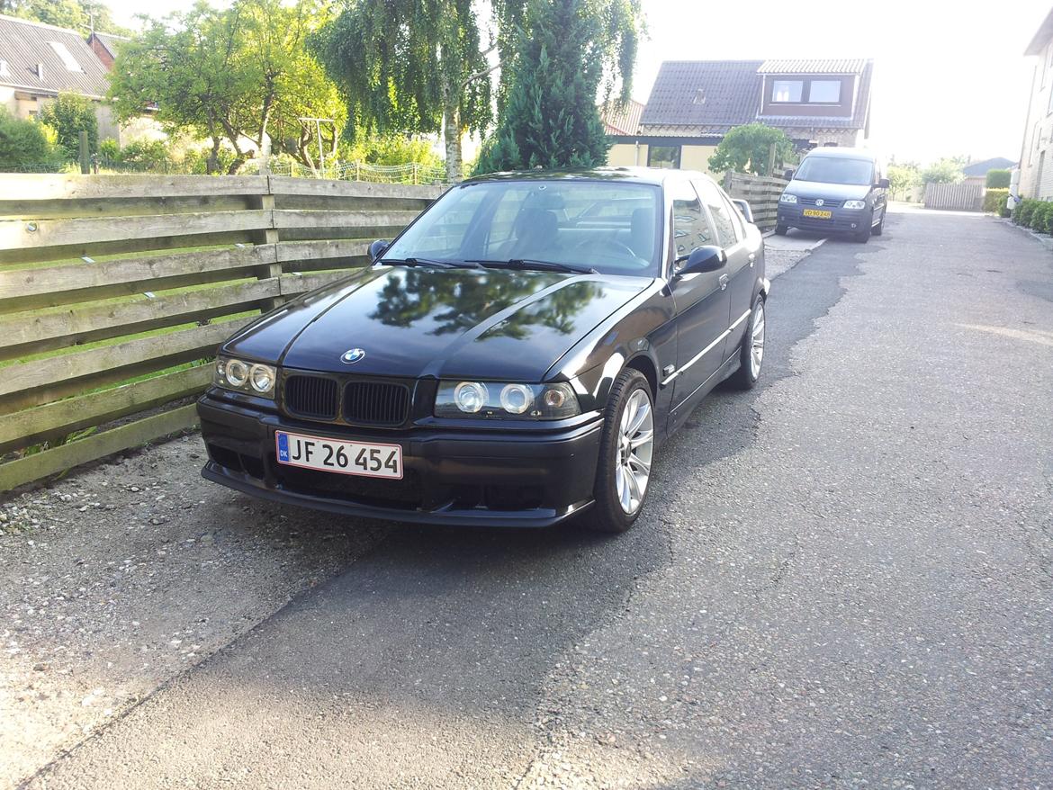 BMW e36 318i Skrot Projektet billede 5
