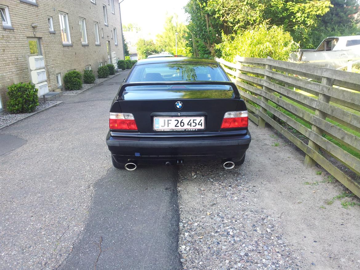BMW e36 318i Skrot Projektet billede 8