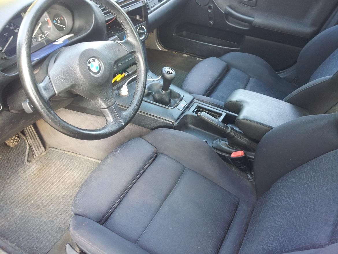 BMW e36 318i Skrot Projektet billede 6