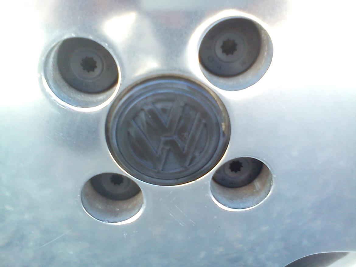 VW Polo 6N - Boltene har fået org. kapsler fra VW Golf/Touran. billede 16
