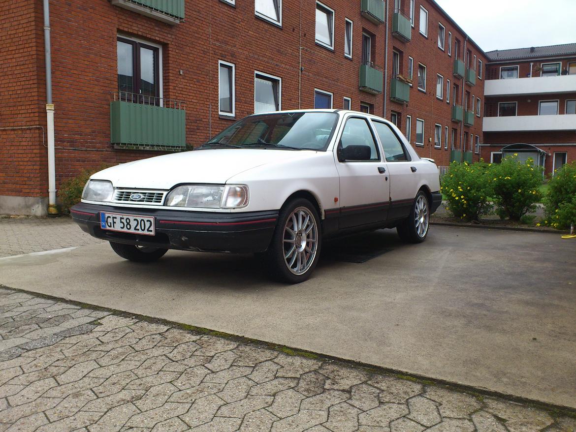 Ford Sierra 2.0 GLS - Nu med alufælge :D billede 2