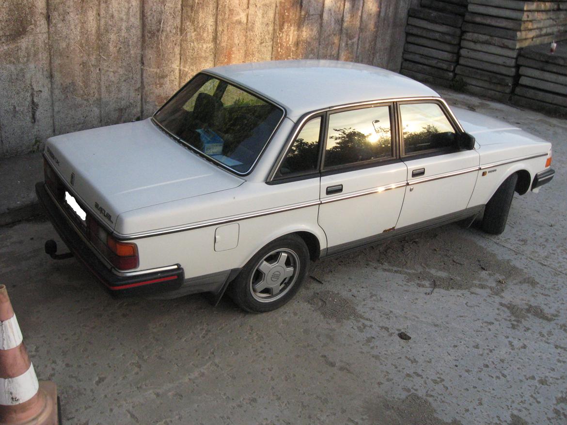 Volvo 240 GL billede 8